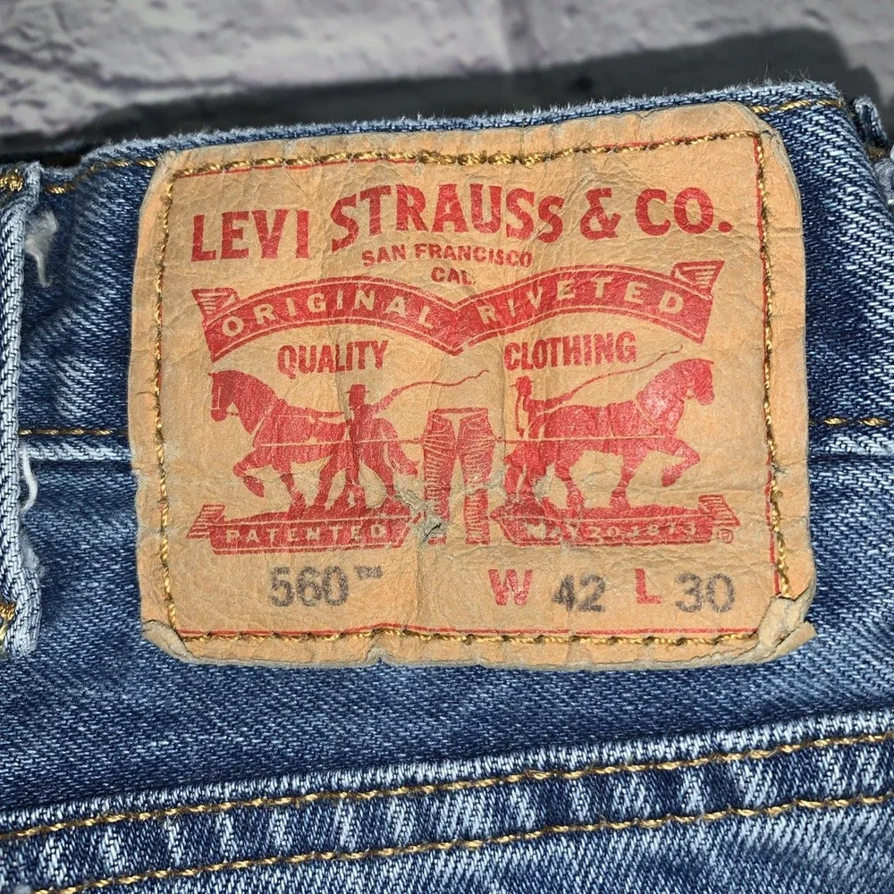 Levi's 560 Jeans Men's 42x30 Loose Comfort Fit Tapered Blue Denim